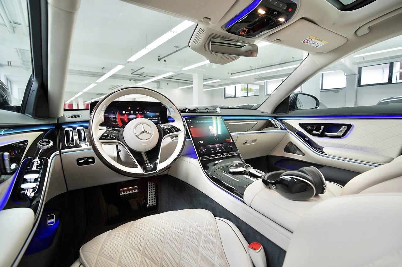 MERCEDES-BENZ S 450 L 4Matic AMG Line 9G-Tronic-image-25