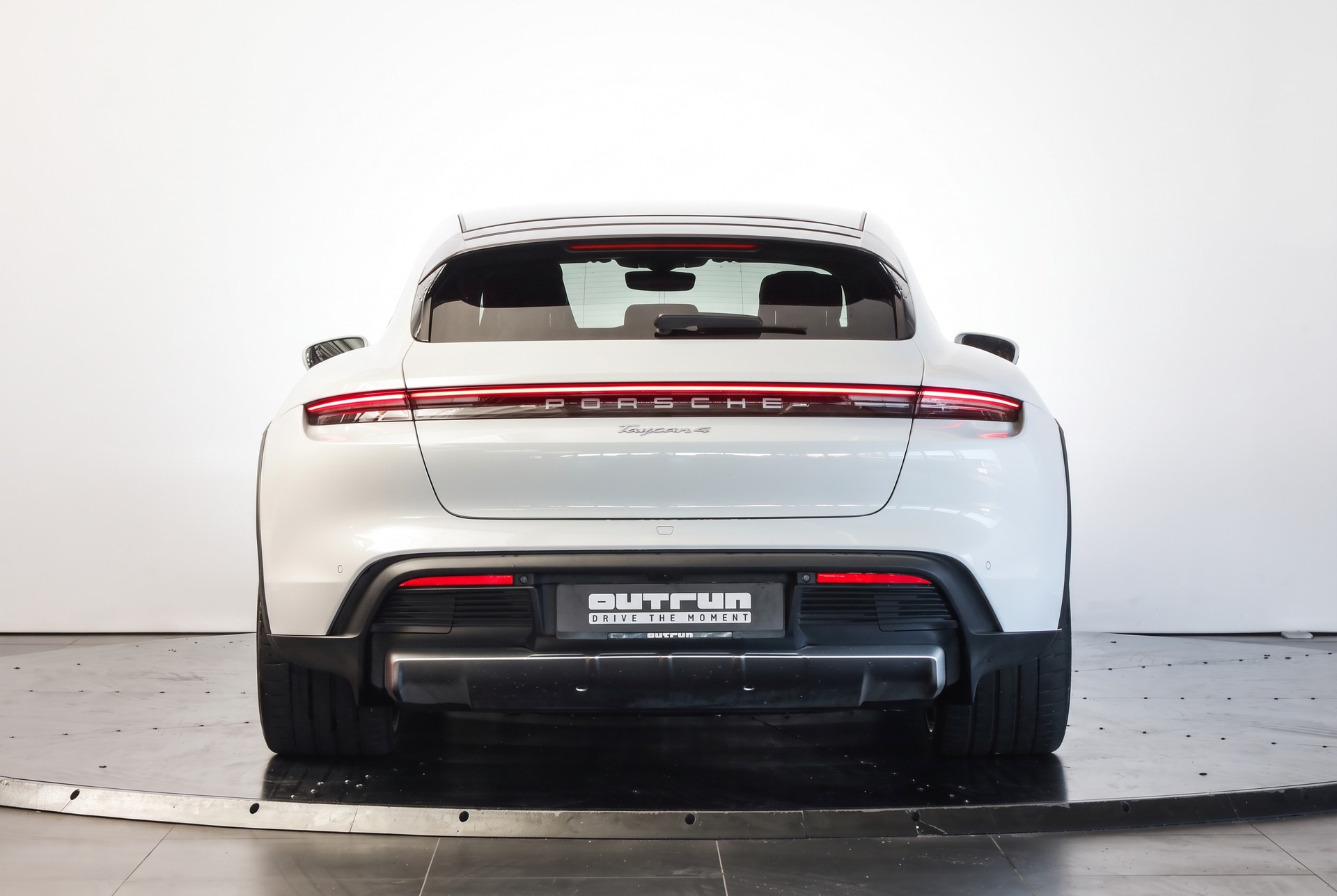 PORSCHE Taycan 4 Cross Turismo Performance Battery Plus / Pack Sport Chrono /-showroom-element-2
