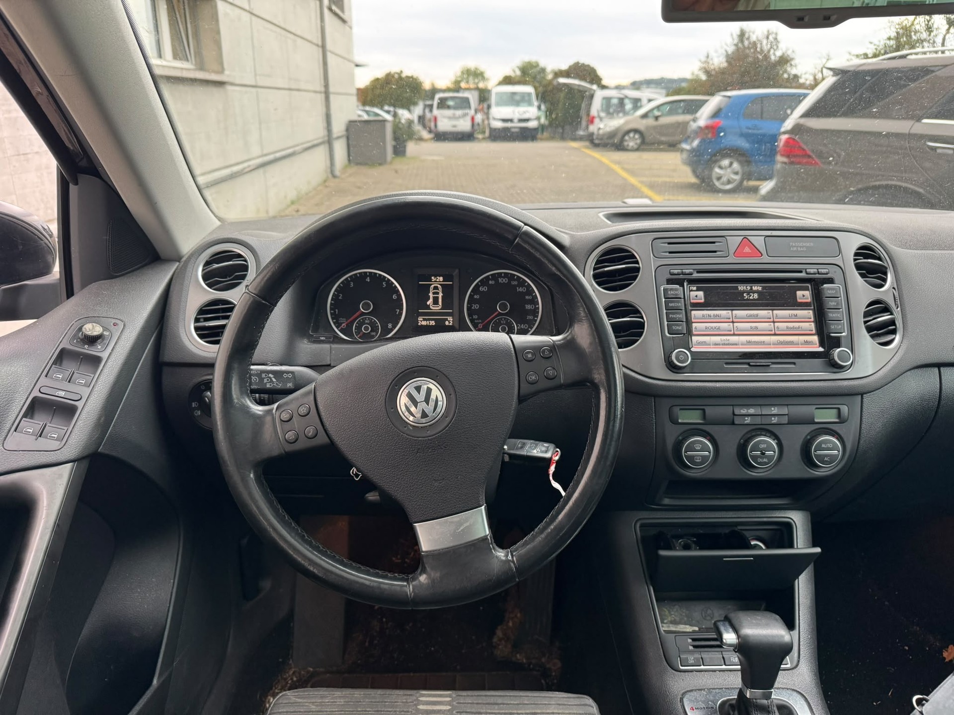 VW Tiguan 2.0 TSI Sport&Style Tiptronic-image-6