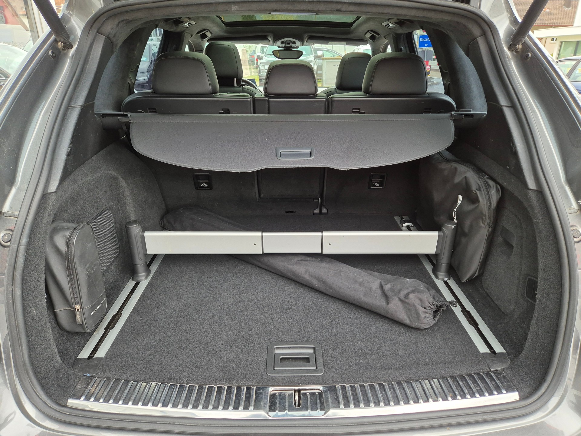 PORSCHE Cayenne Turbo-image-9