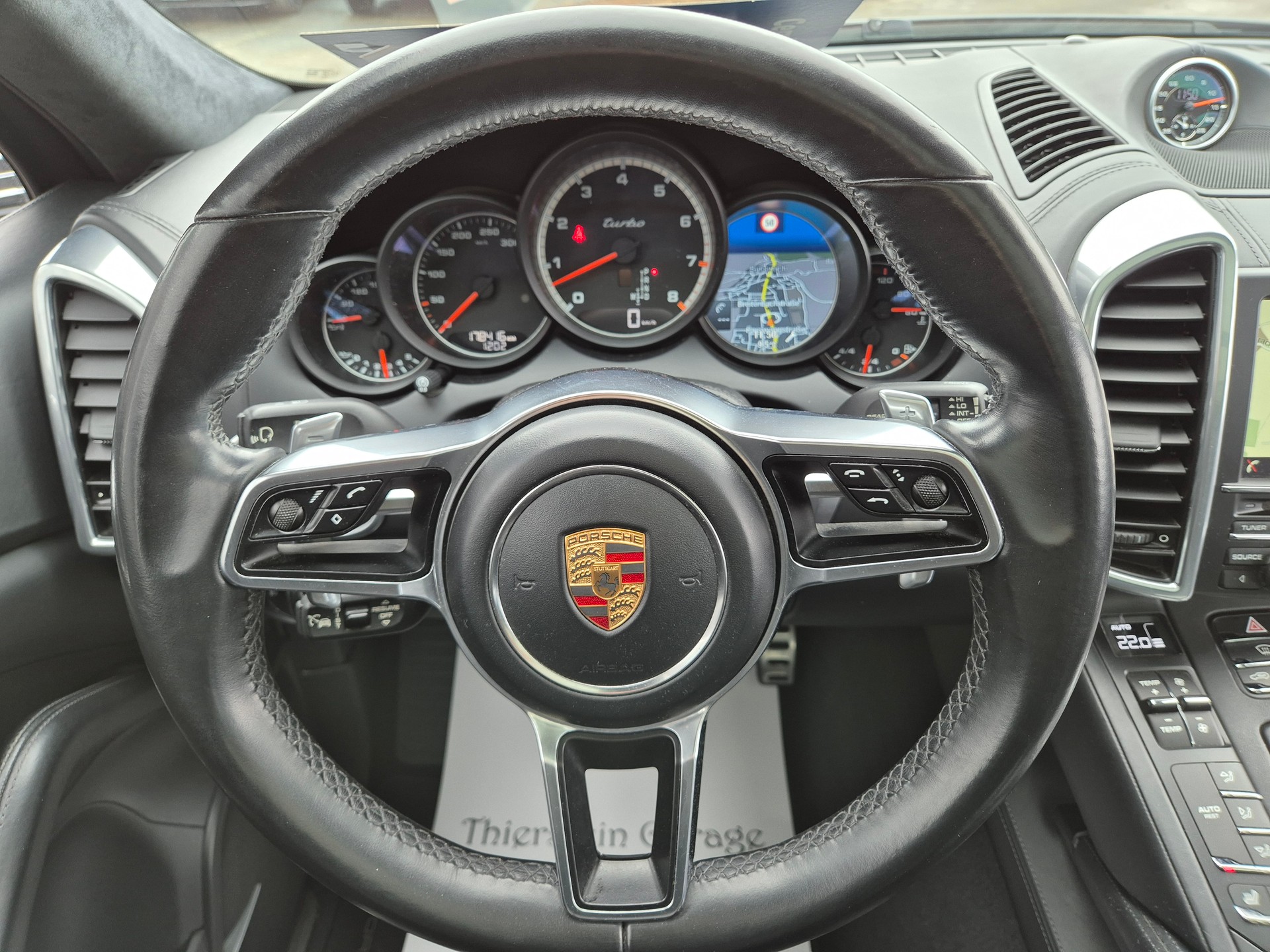 PORSCHE Cayenne Turbo-image-18