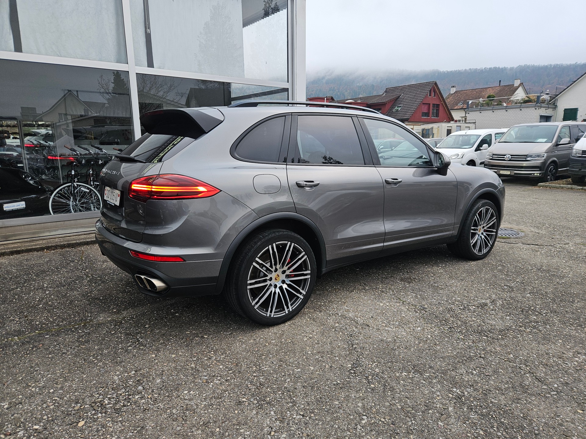 PORSCHE Cayenne Turbo-image-5