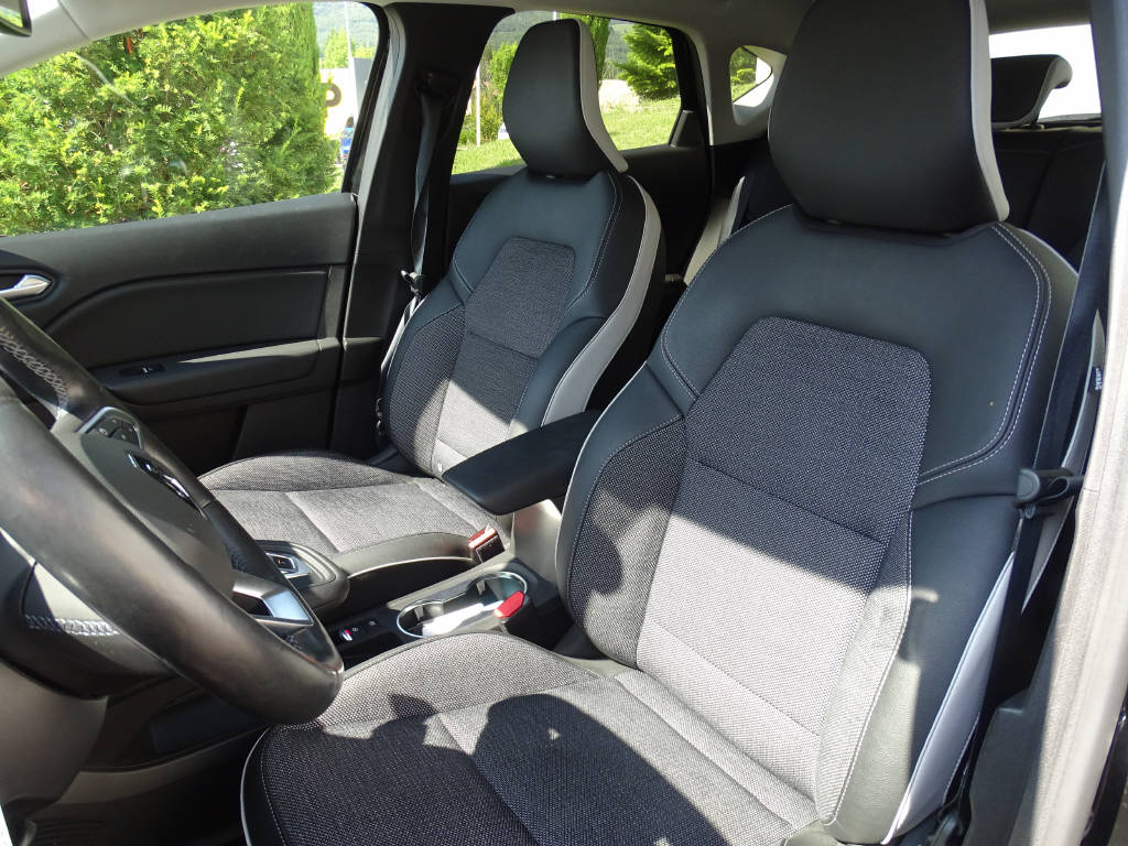 RENAULT Captur 1.6 E-Tech Plug-in Edition One-image-4