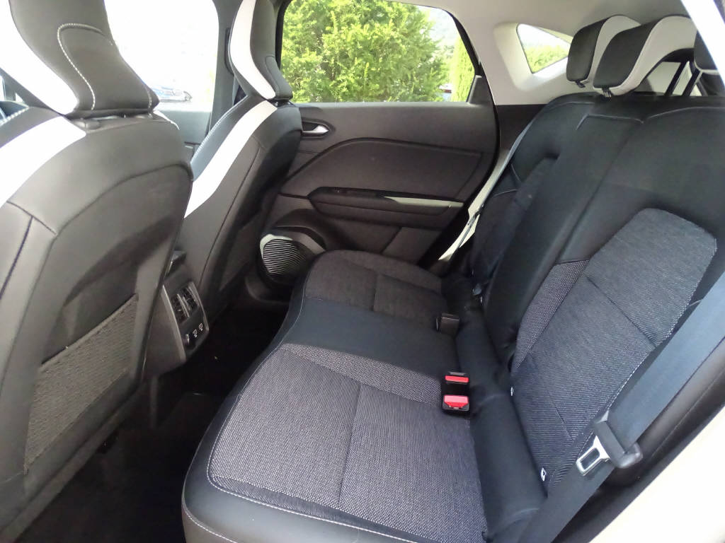 RENAULT Captur 1.6 E-Tech Plug-in Edition One-image-5