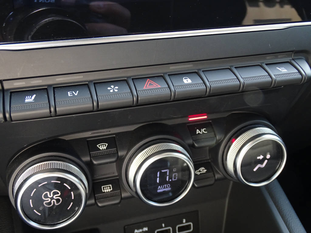 RENAULT Captur 1.6 E-Tech Plug-in Edition One-image-11