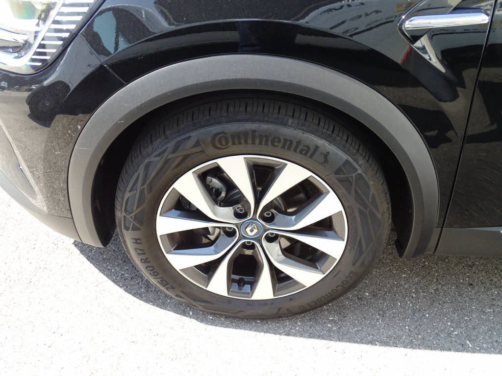 RENAULT Captur 1.6 E-Tech Plug-in Edition One-showroom-element-1