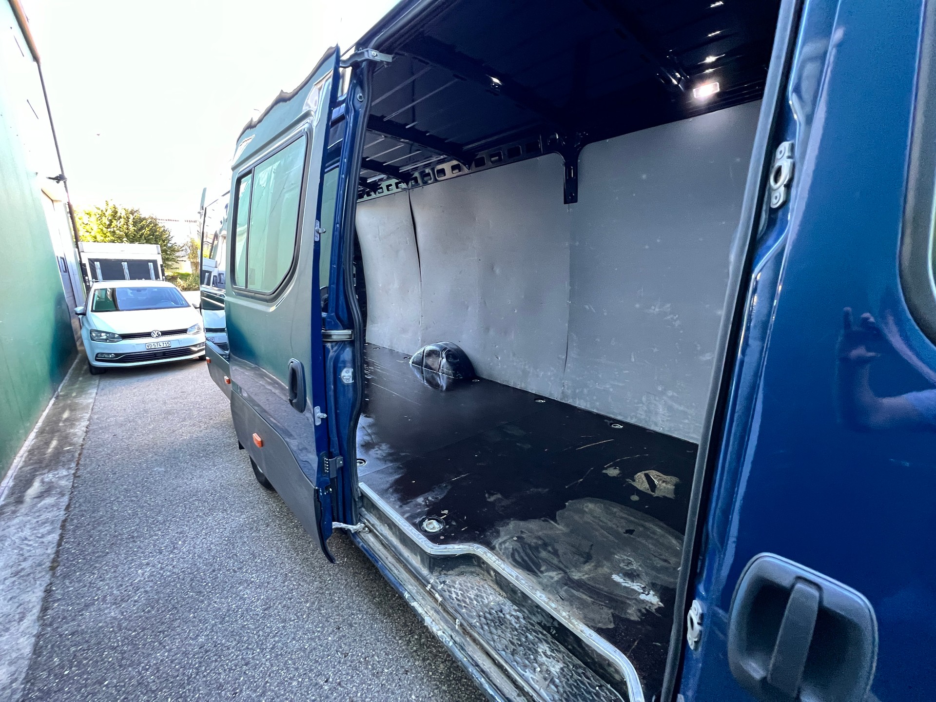 IVECO 33 S 14 A8 V-image-9