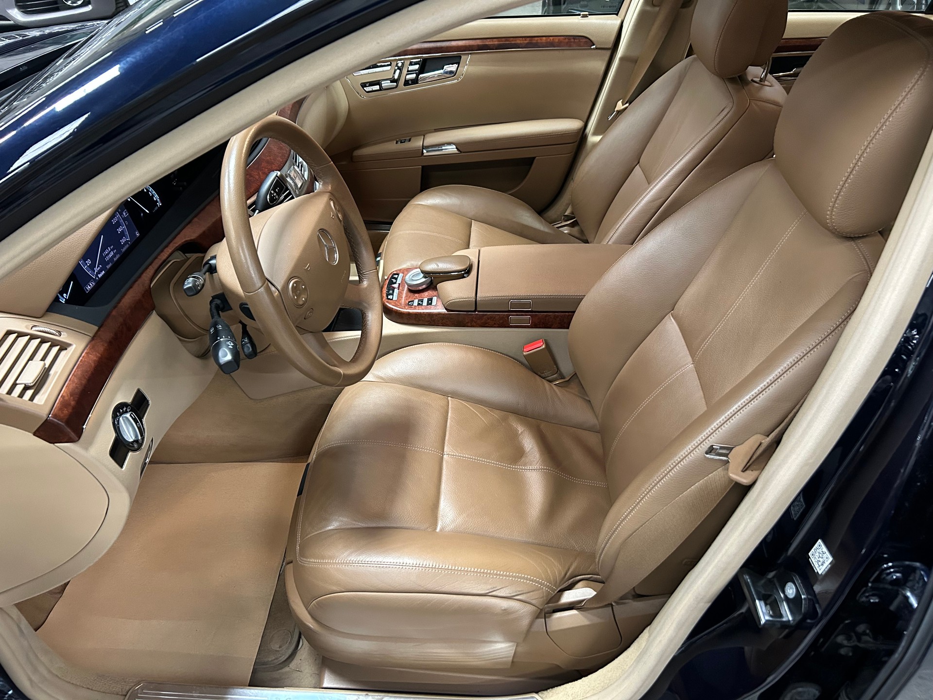 MERCEDES-BENZ S 450 4Matic 7G-Tronic-image-12