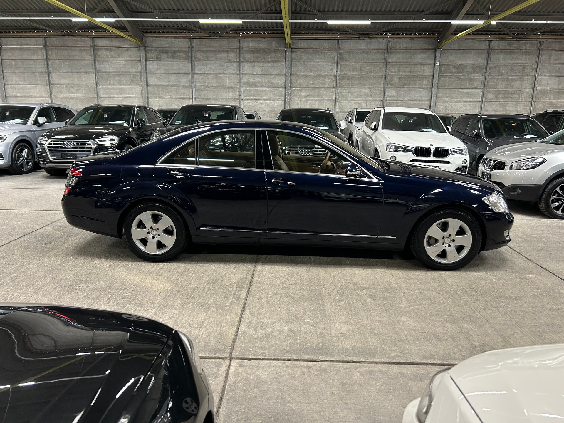 MERCEDES-BENZ S 450 4Matic 7G-Tronic-showroom-element-3