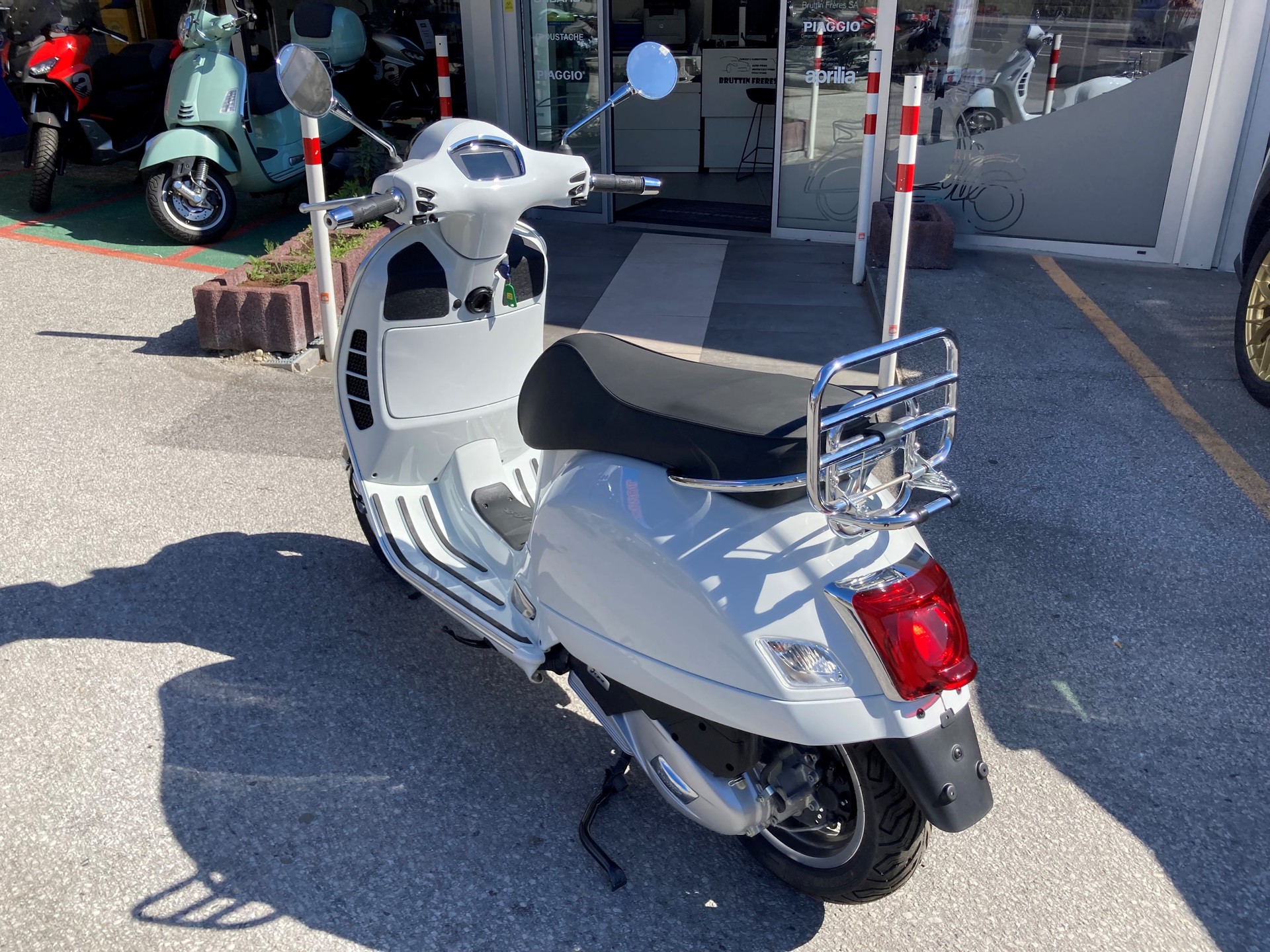 PIAGGIO Vespa GTS 125 75th Anniversary ABS-image-6