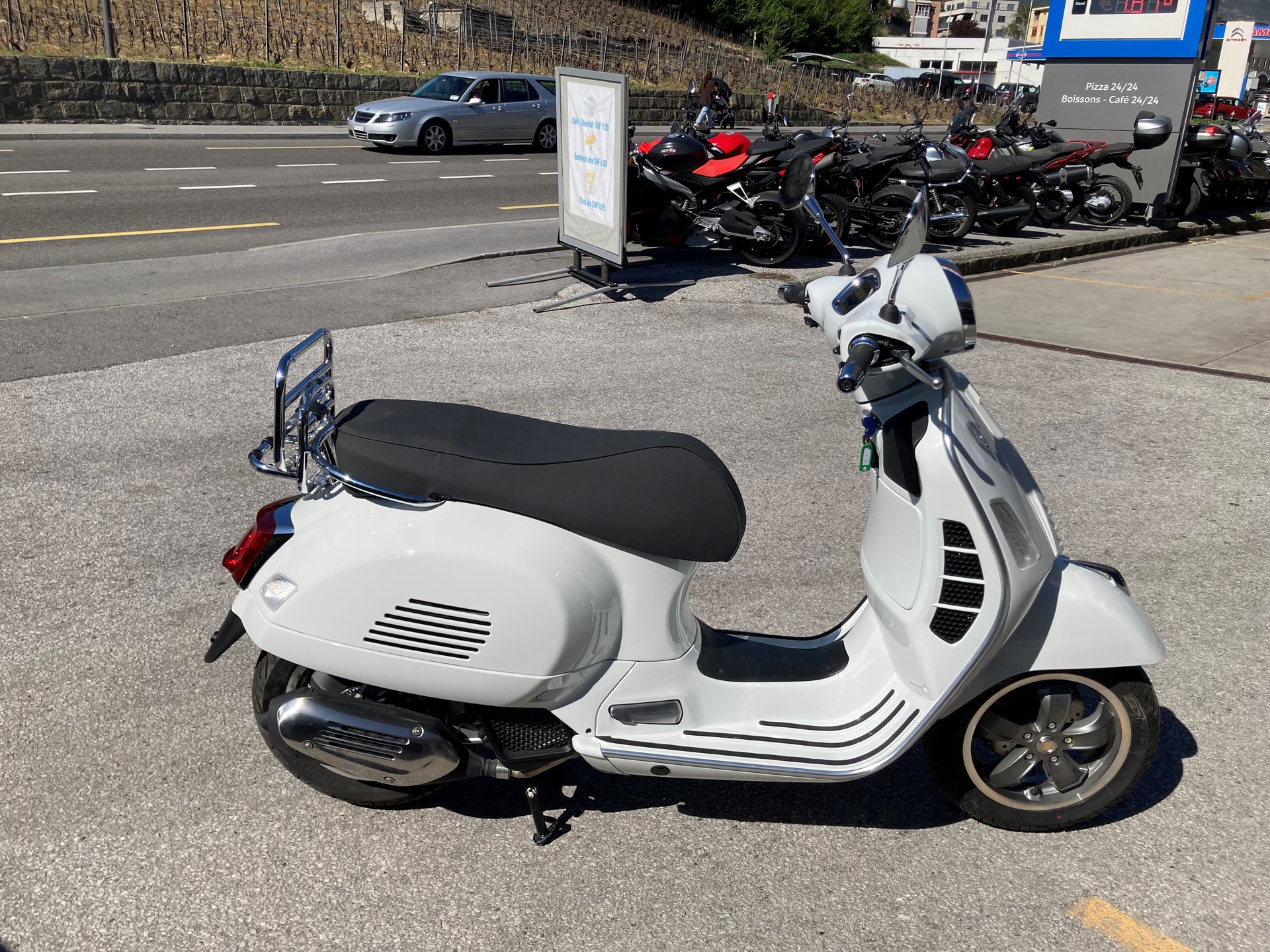 PIAGGIO Vespa GTS 125 75th Anniversary ABS-image-5