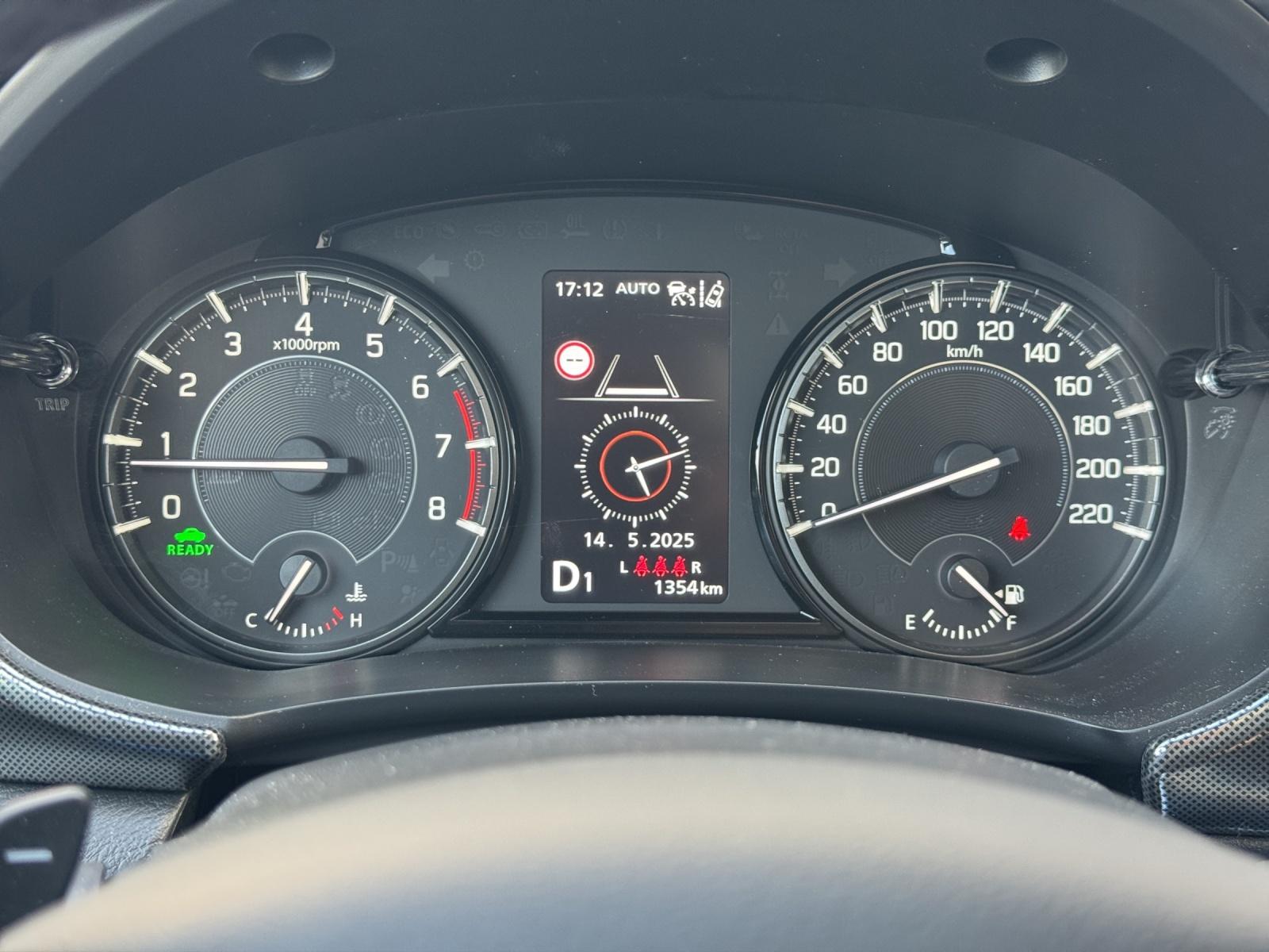 SUZUKI Vitara 1.5 Compact Top Hybrid 4x4-image-10