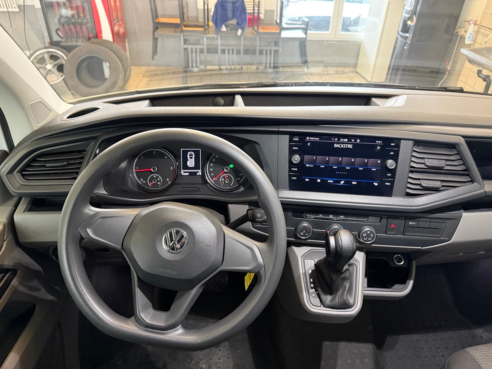 VW T6.1 2.0 TDI DSG-image-6