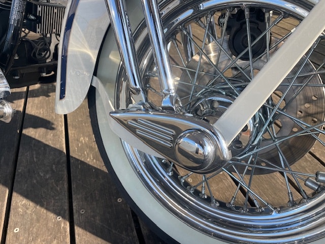 HARLEY-DAVIDSON FLSTS Heritage Springer-image-4