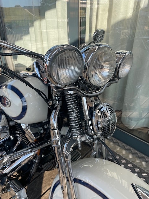 HARLEY-DAVIDSON FLSTS Heritage Springer-image-6