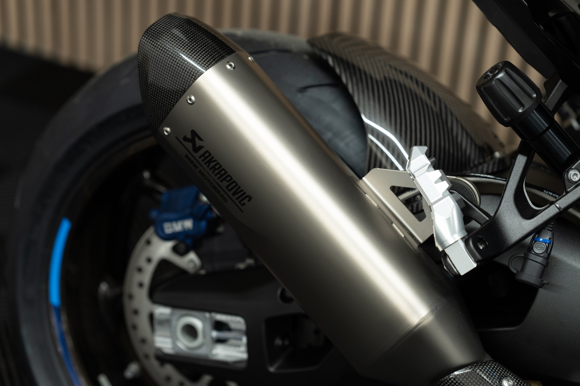 BMW M 1000 XR mit BMW Topcase-image-4