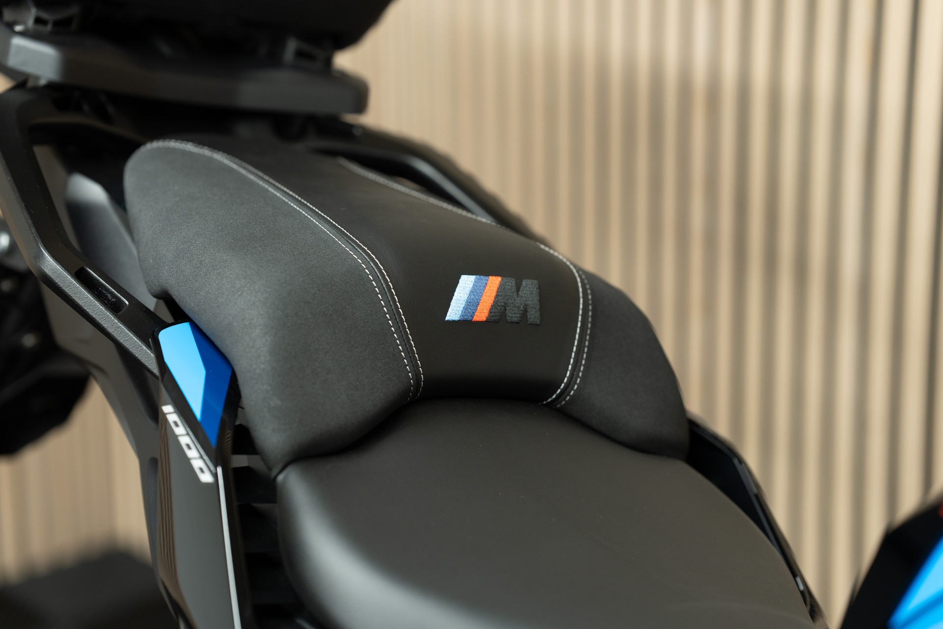 BMW M 1000 XR mit BMW Topcase-image-7