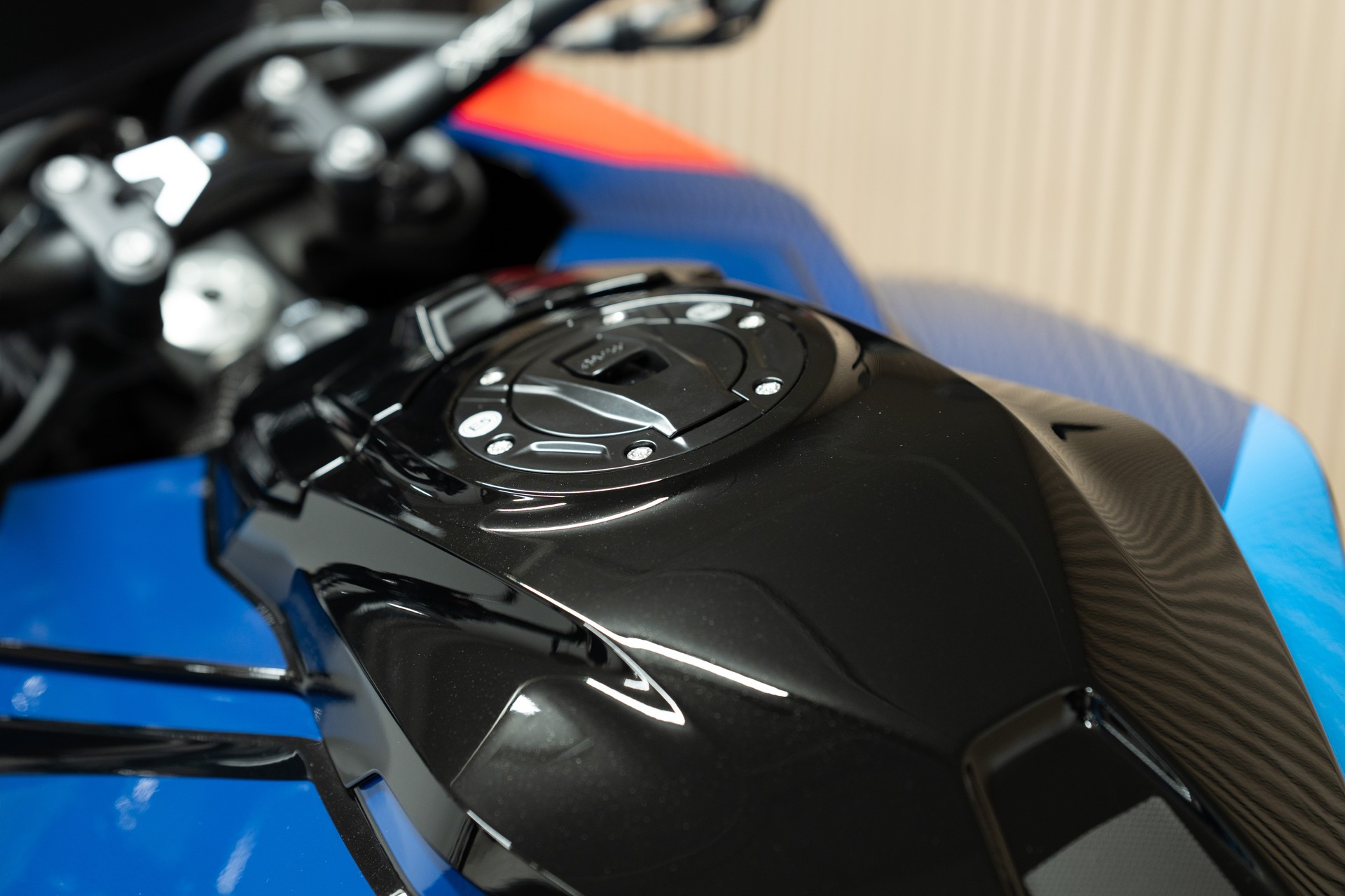 BMW M 1000 XR mit BMW Topcase-image-3