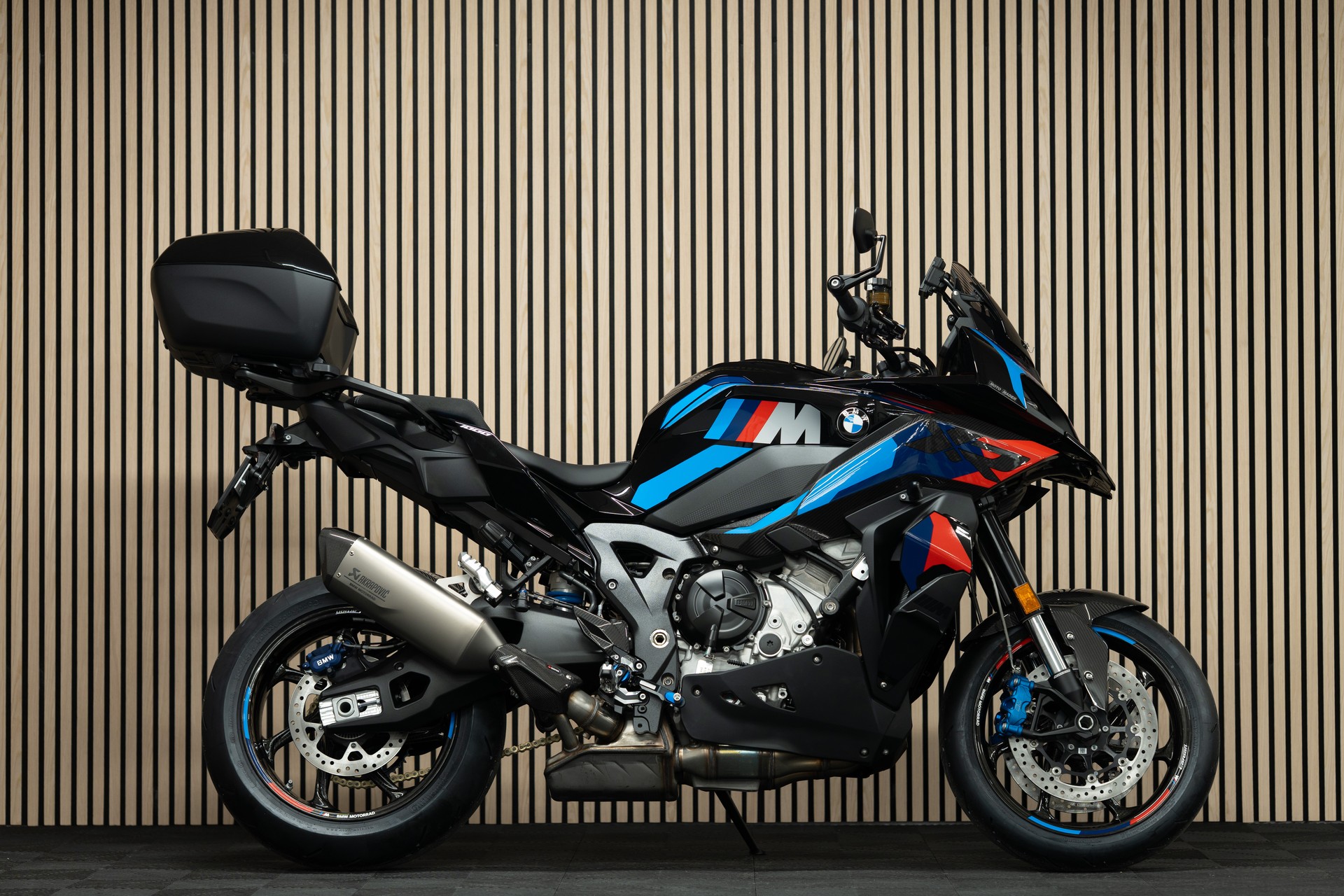 BMW M 1000 XR mit BMW Topcase-image-0