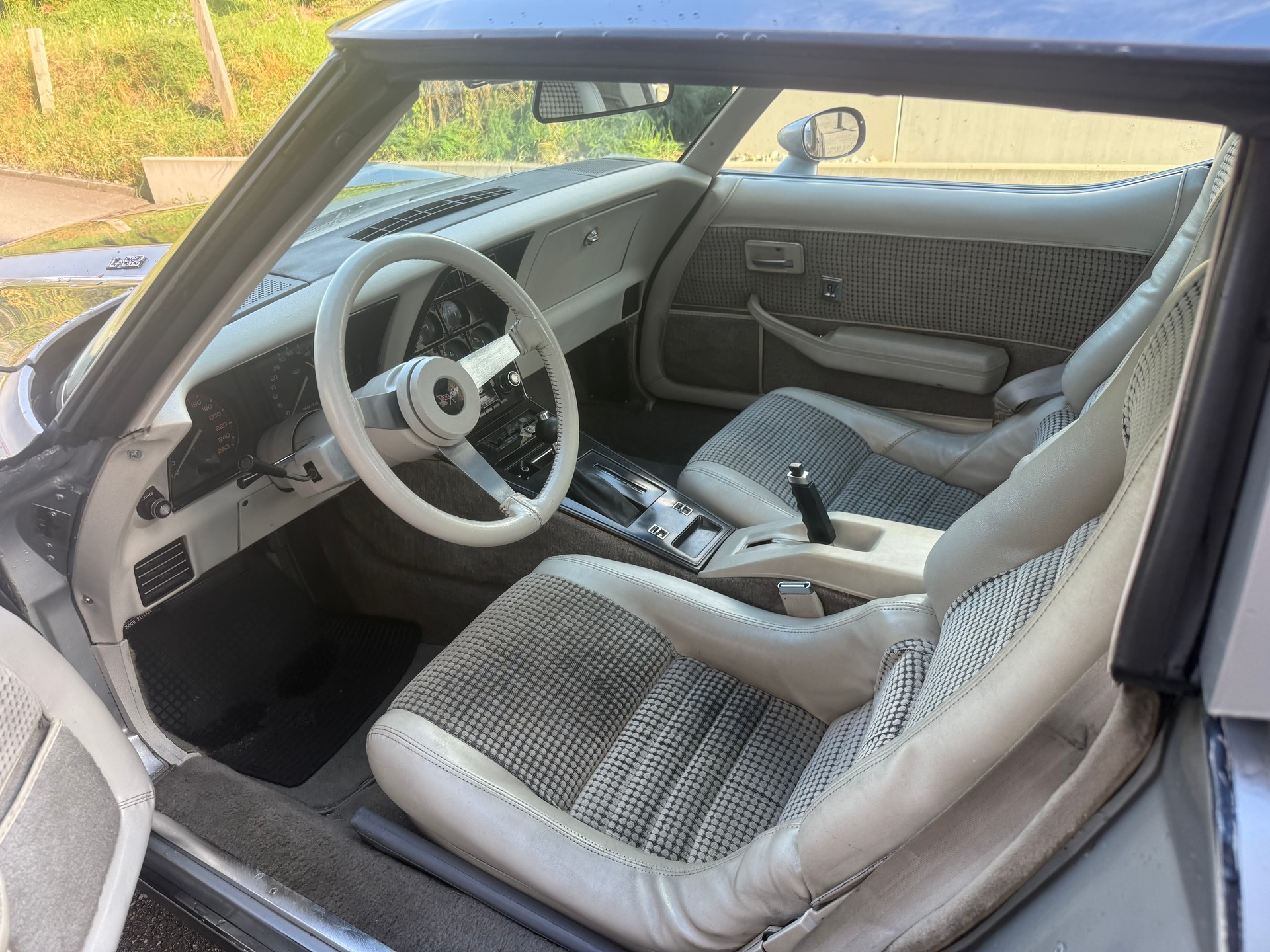 CHEVROLET C3 5.7 V8 L82 Targa - VETERAN-image-6