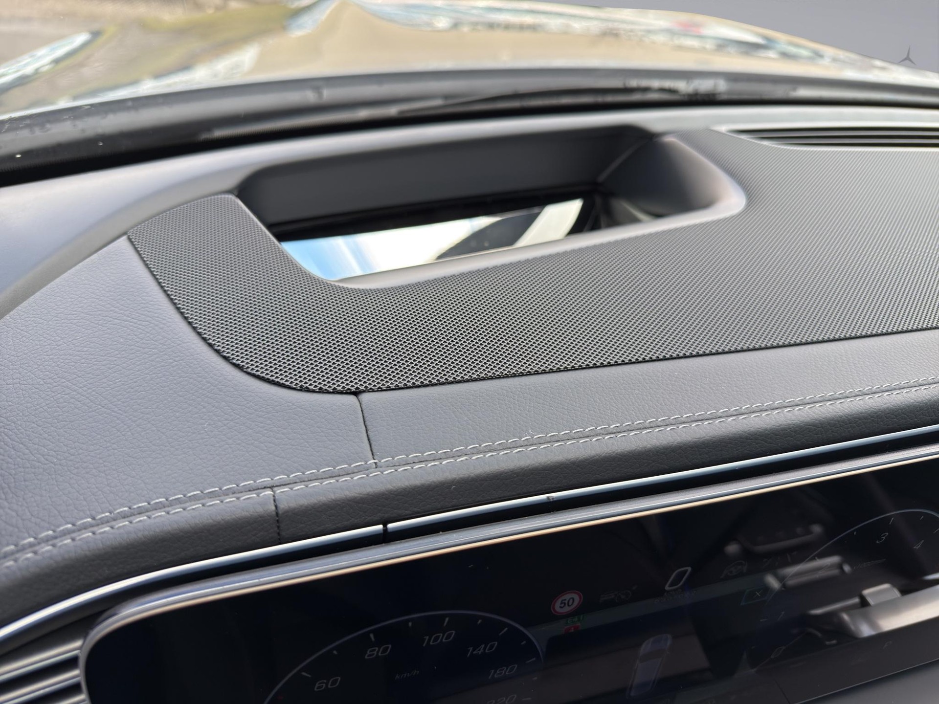 MERCEDES-BENZ GLS 450 d AMG Line 4matic-image-14