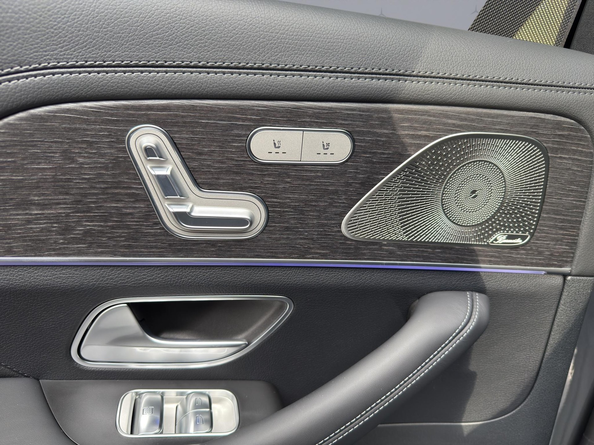 MERCEDES-BENZ GLS 450 d AMG Line 4matic-image-13