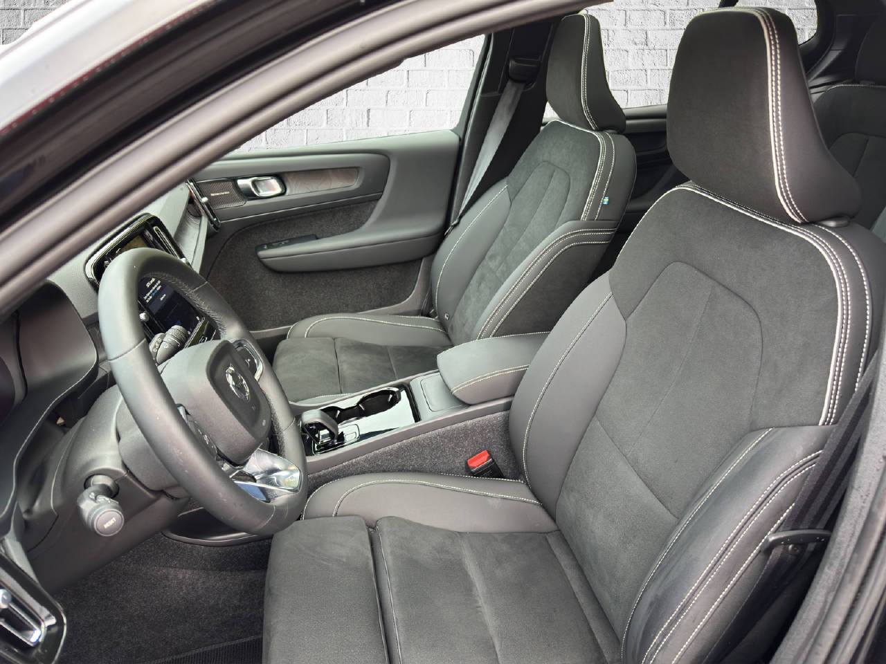 VOLVO EX40 Twin Ultra AWD-image-7