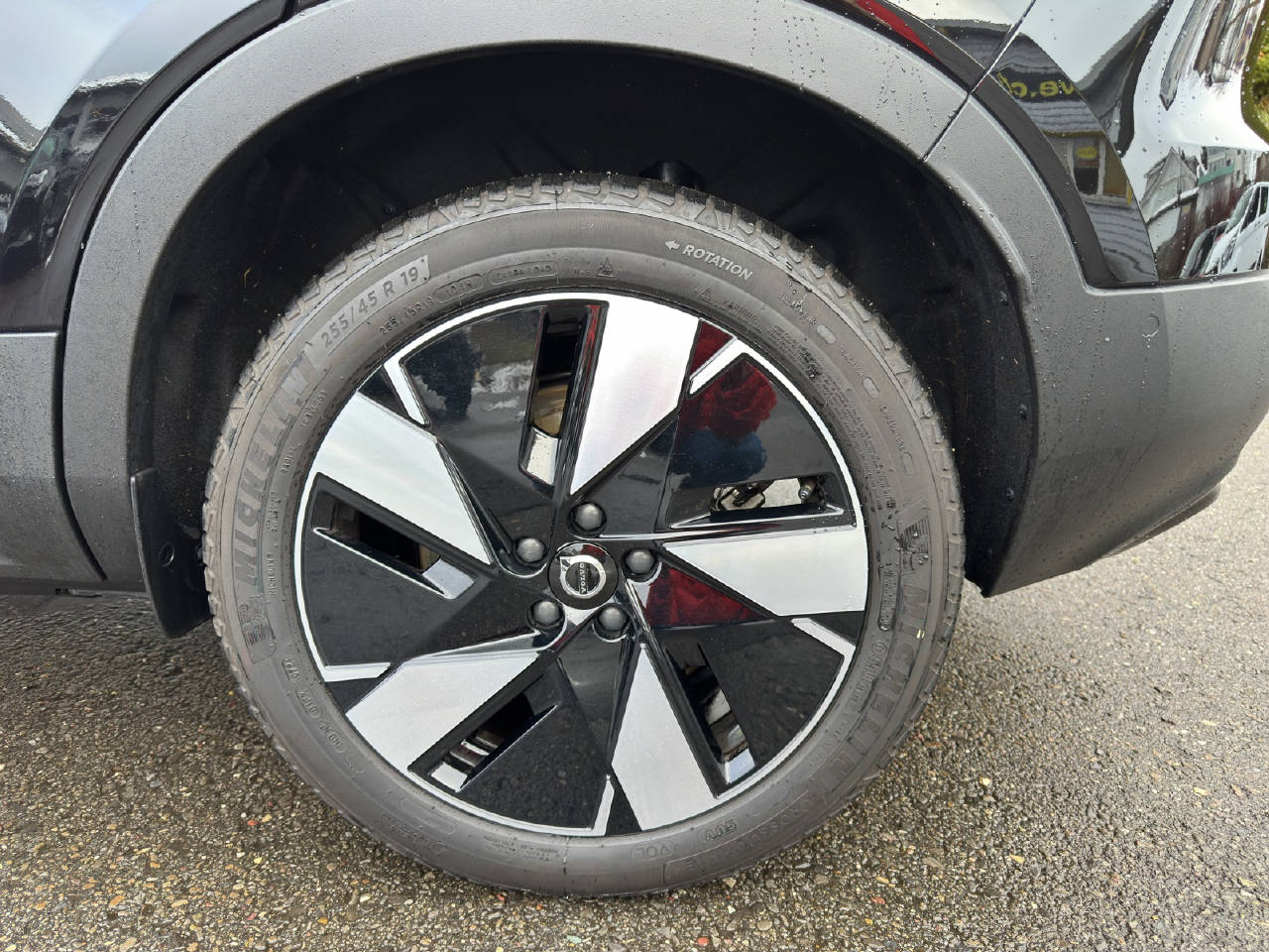 VOLVO EX40 Twin Ultra AWD-image-13