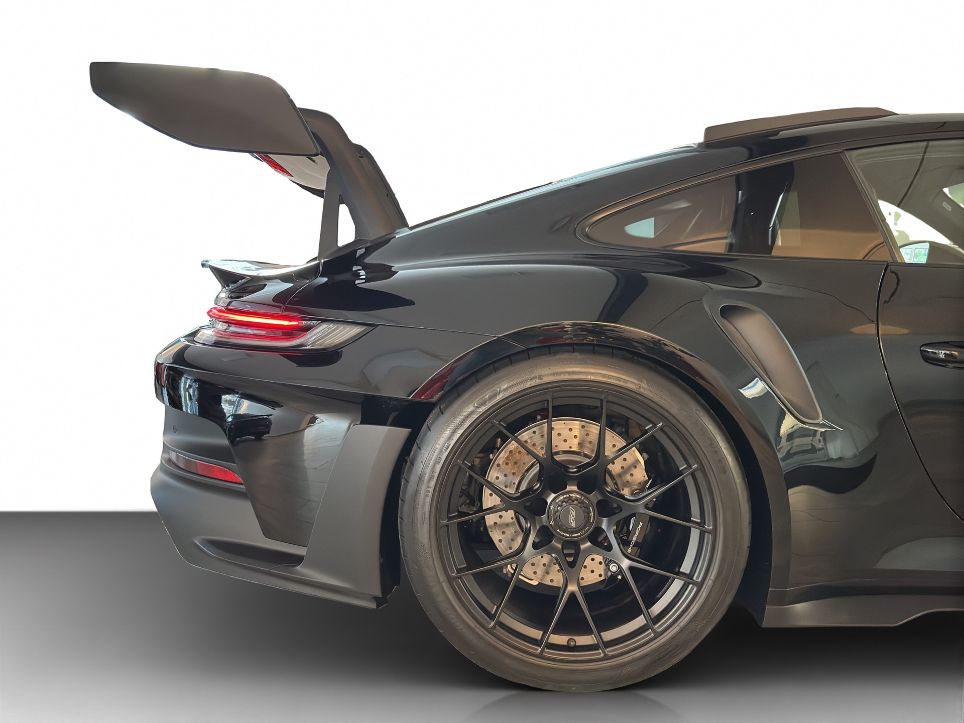 PORSCHE 911 GT3 RS-image-10
