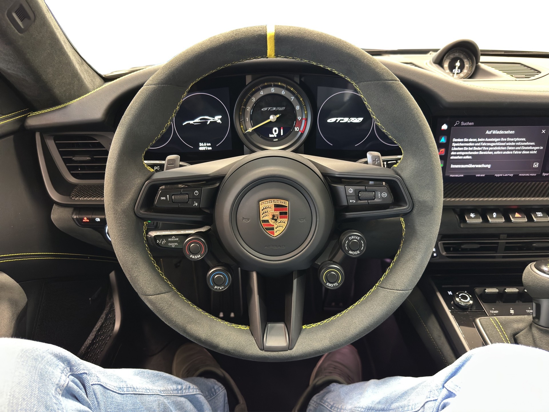 PORSCHE 911 GT3 RS-image-16
