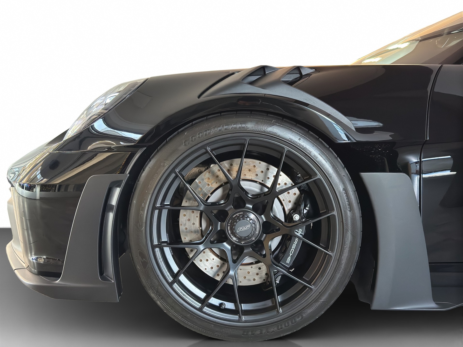 PORSCHE 911 GT3 RS-showroom-element-1