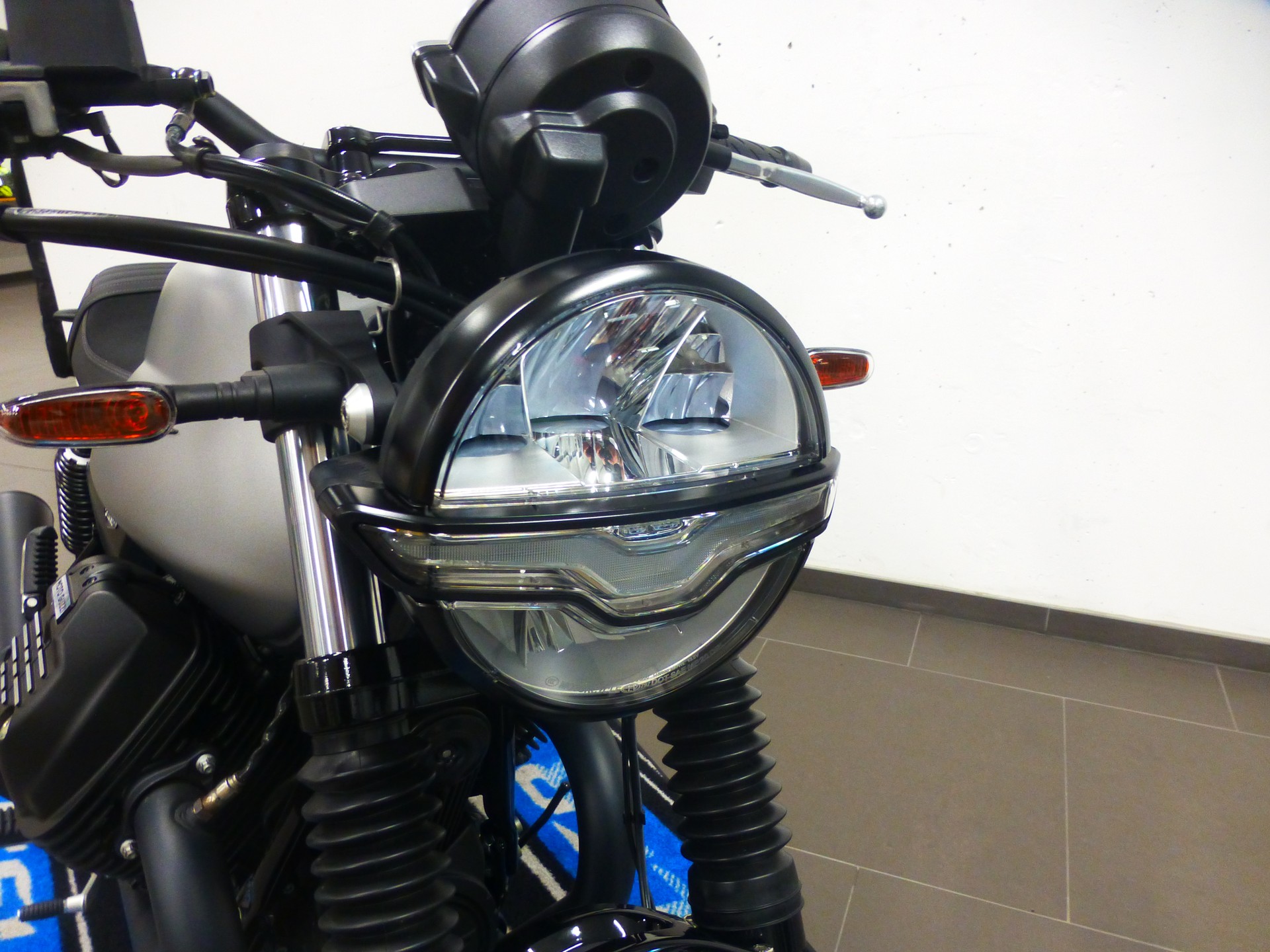 MOTO GUZZI V7 IV 850 Stone 35KW-image-8