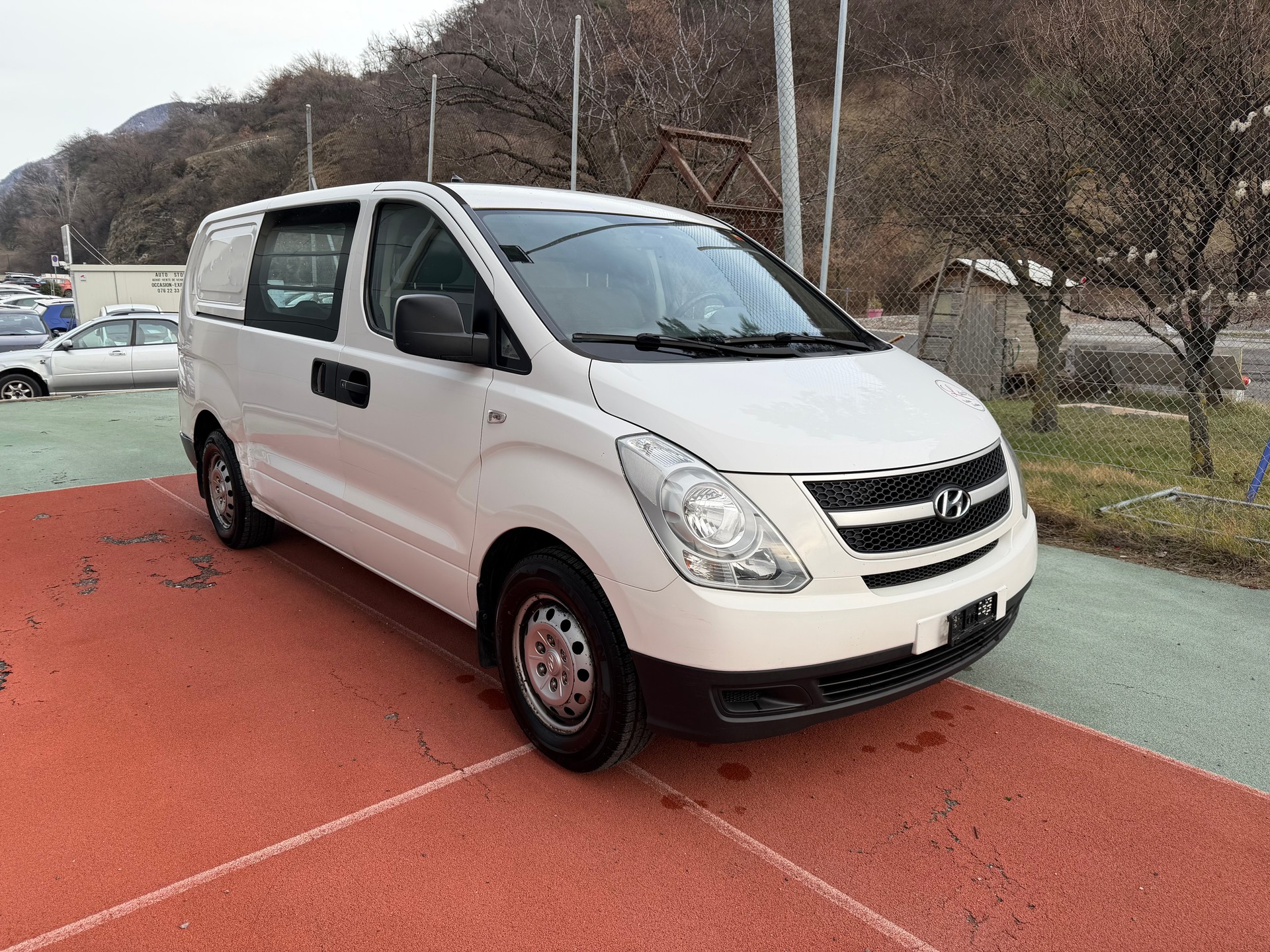 HYUNDAI H-1 Cargo 2.5 CRDi LP 6-Türen / Portes / Porte-image-1