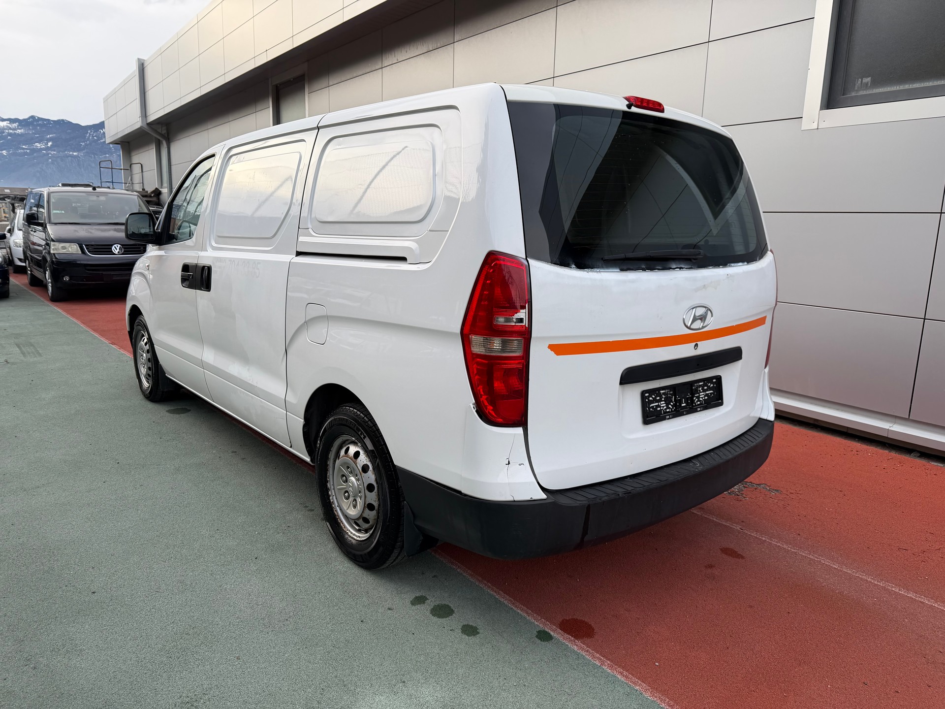 HYUNDAI H-1 Cargo 2.5 CRDi LP 6-Türen / Portes / Porte-image-3