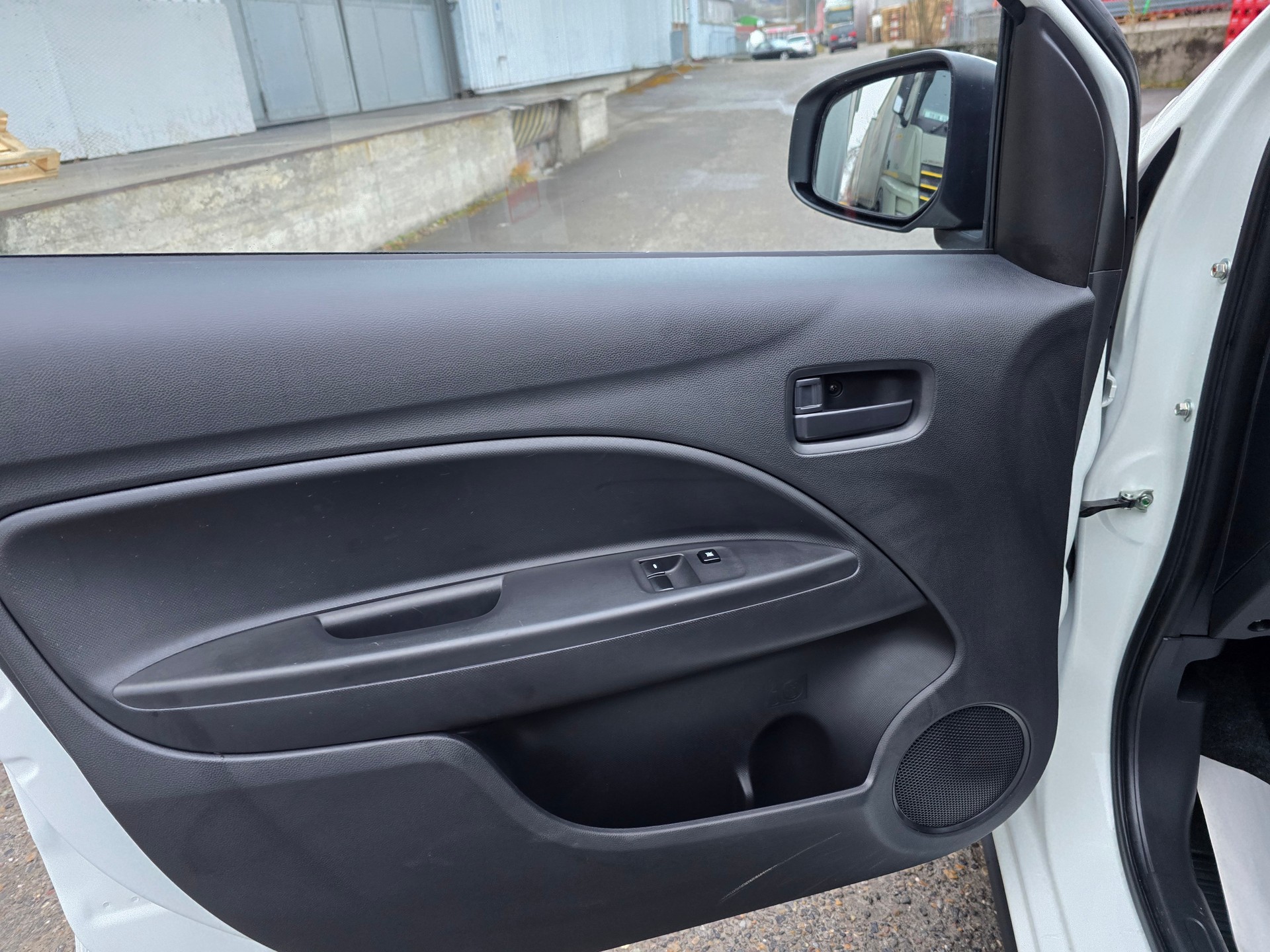 MITSUBISHI Space Star 1.2 Inform-image-11