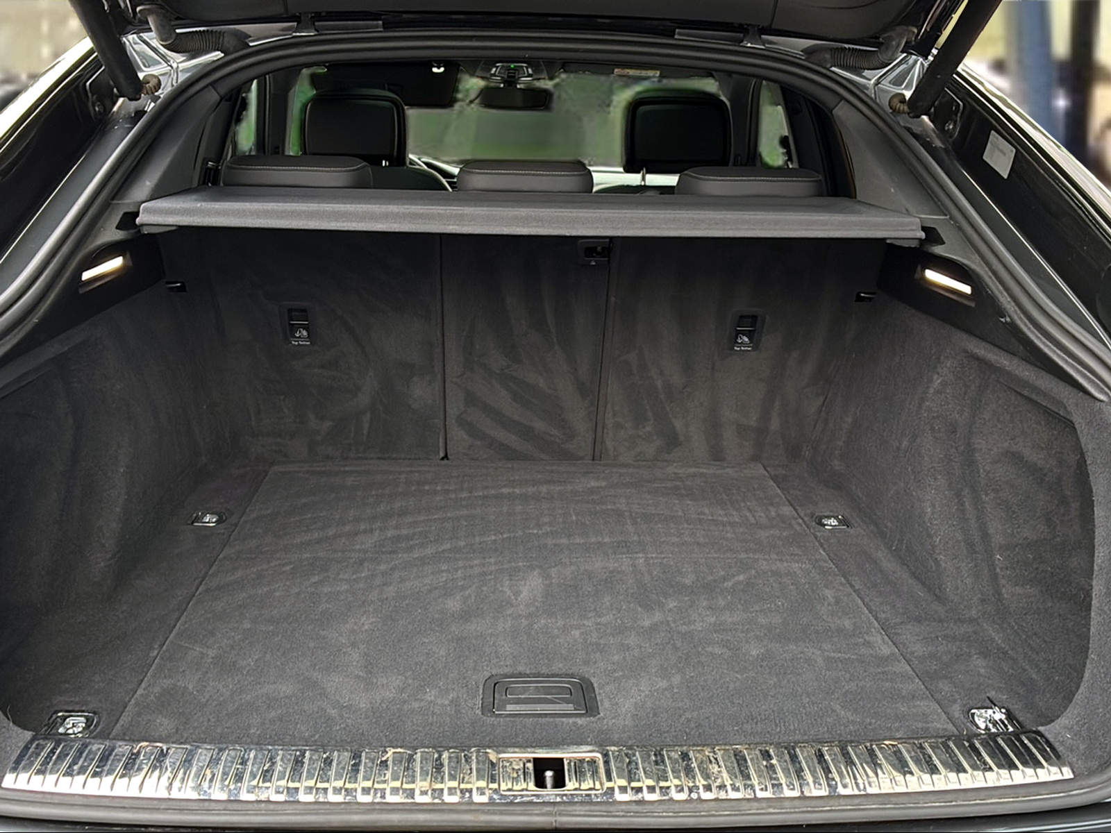 AUDI e-tron 55 Sportback S Line quattro Daytonagrau Perleffekt-image-6