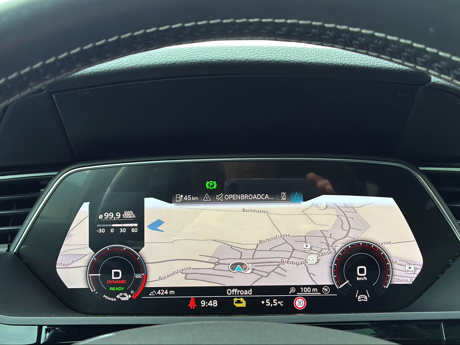 AUDI e-tron 55 Sportback S Line quattro Daytonagrau Perleffekt-image-12