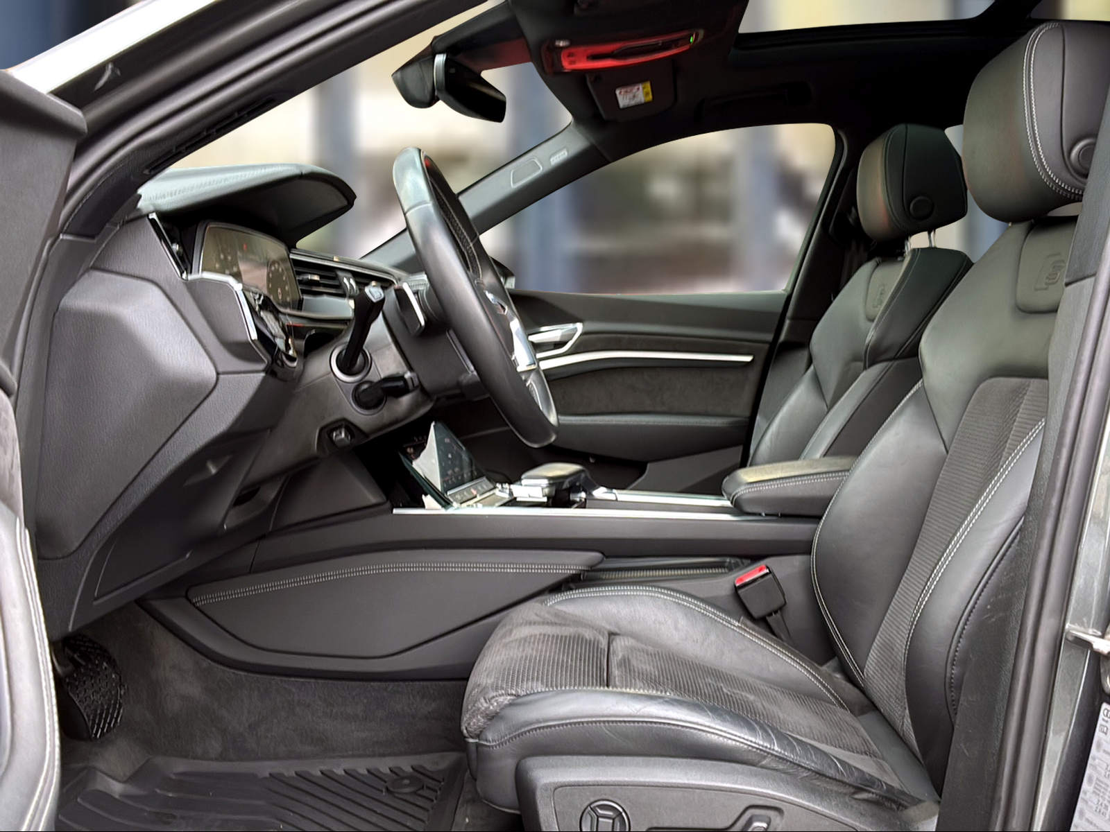 AUDI e-tron 55 Sportback S Line quattro Daytonagrau Perleffekt-image-9