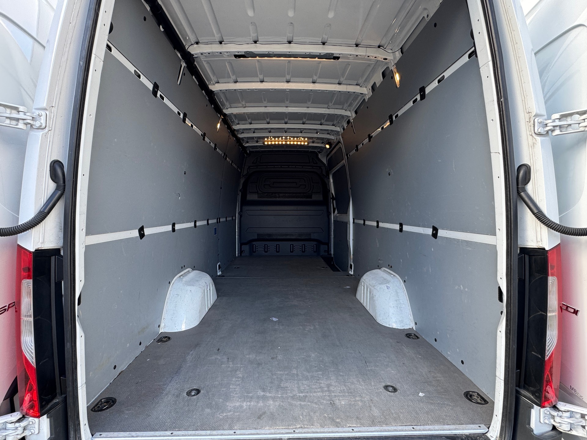 MERCEDES-BENZ Sprinter 315 Kaw. 4325 L 2.0 CDI 150-image-10