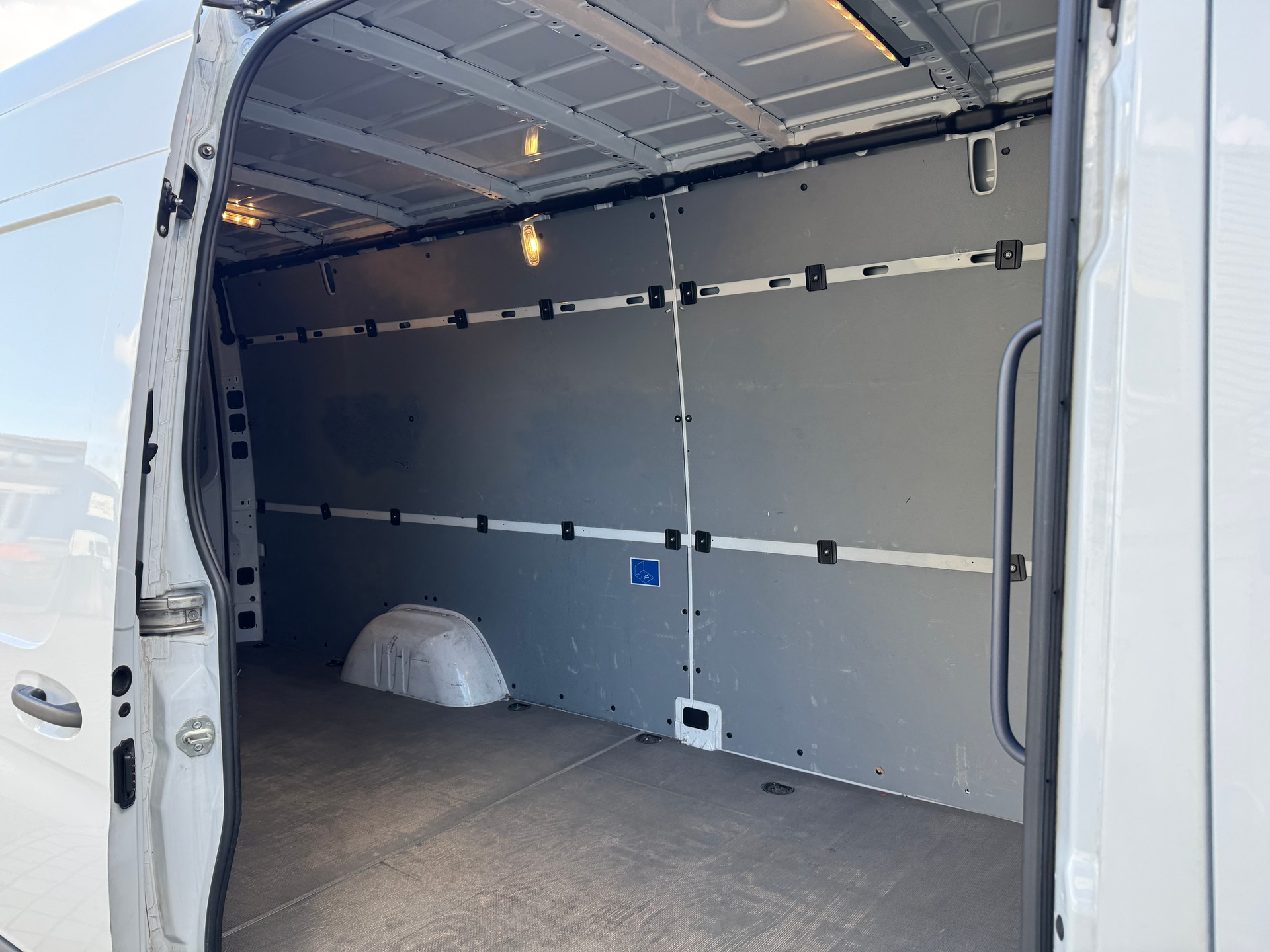 MERCEDES-BENZ Sprinter 315 Kaw. 4325 L 2.0 CDI 150-image-13