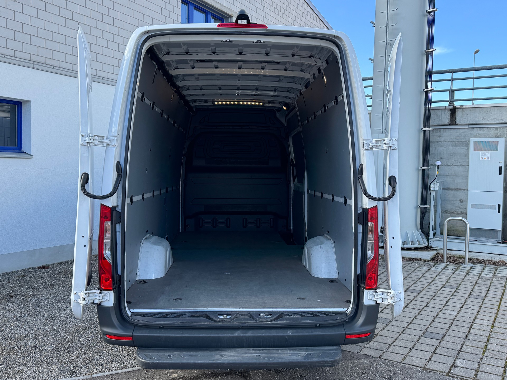 MERCEDES-BENZ Sprinter 315 Kaw. 4325 L 2.0 CDI 150-image-9