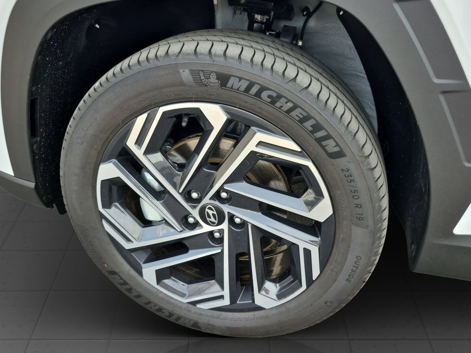 HYUNDAI Tucson 1.6 T-GDi HEV Vertex Swiss Edition 4WD-image-13