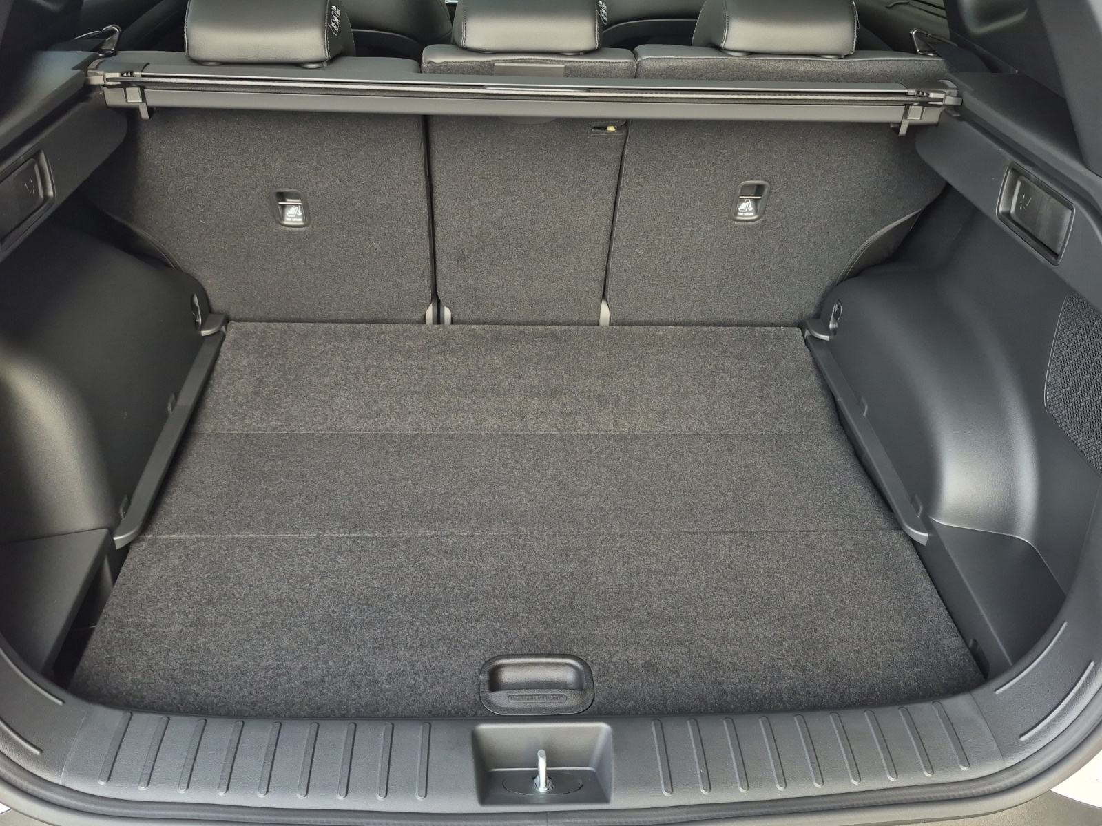 HYUNDAI Tucson 1.6 T-GDi HEV Vertex Swiss Edition 4WD-image-9