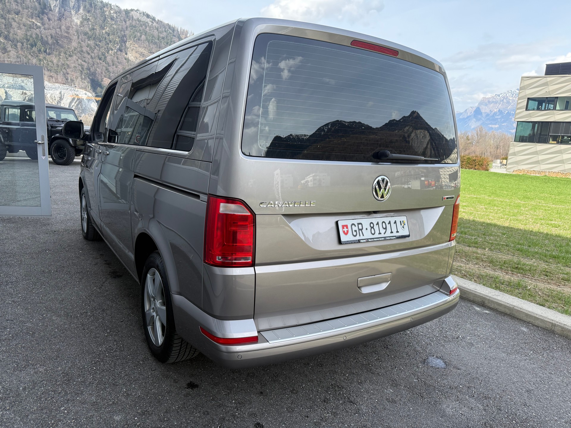 VW T6 Caravelle 2.0 Bi-TDI Comfortline Lib. 4Mot. DSG - 2'500kg AHK-image-2