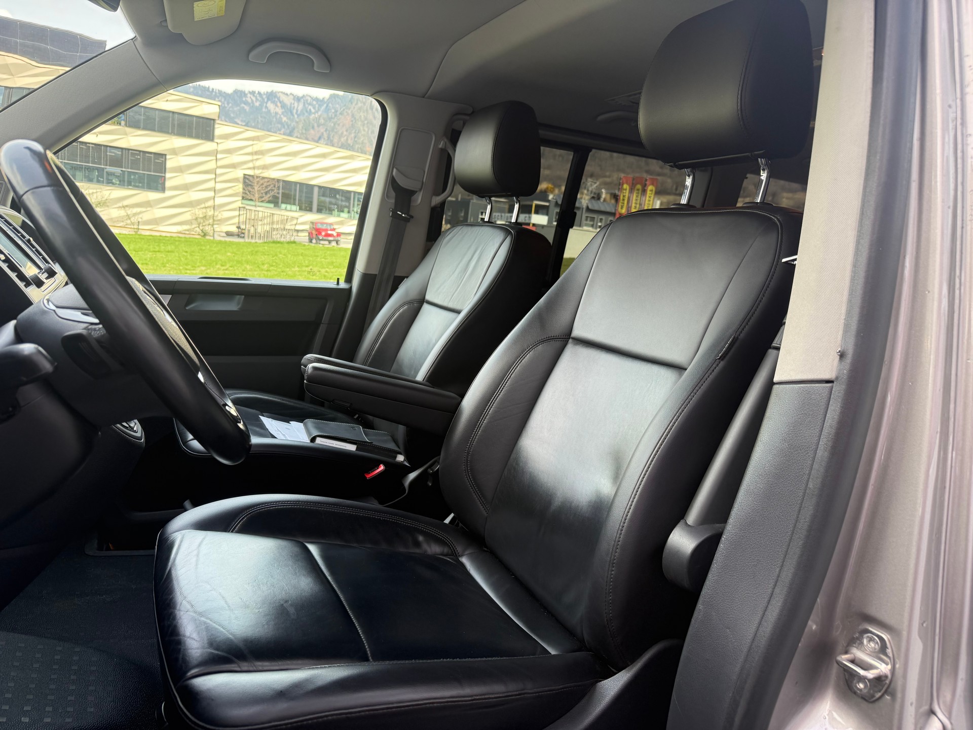 VW T6 Caravelle 2.0 Bi-TDI Comfortline Lib. 4Mot. DSG - 2'500kg AHK-image-5
