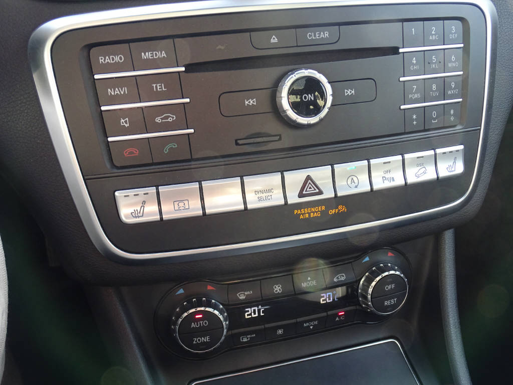 MERCEDES-BENZ Classe GLA X156 GLA 200d Swiss-image-13