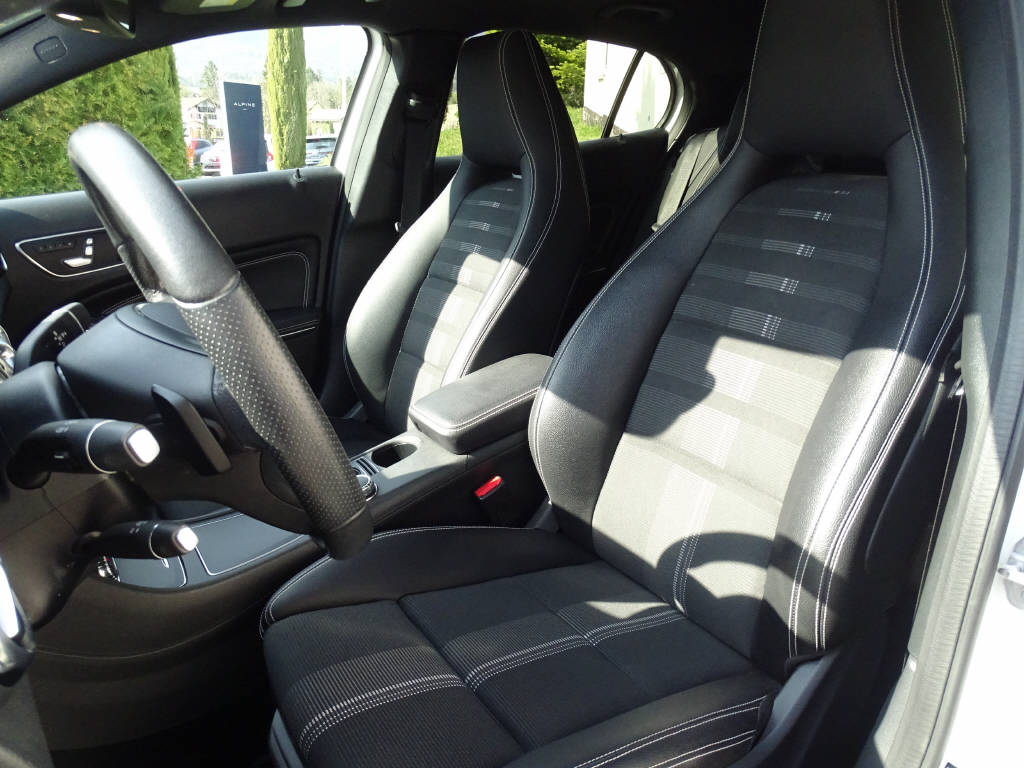 MERCEDES-BENZ Classe GLA X156 GLA 200d Swiss-showroom-element-3