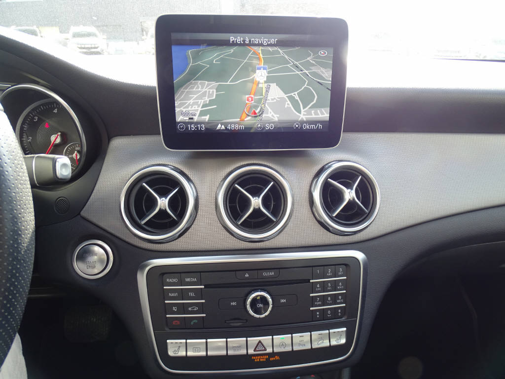 MERCEDES-BENZ Classe GLA X156 GLA 200d Swiss-image-11
