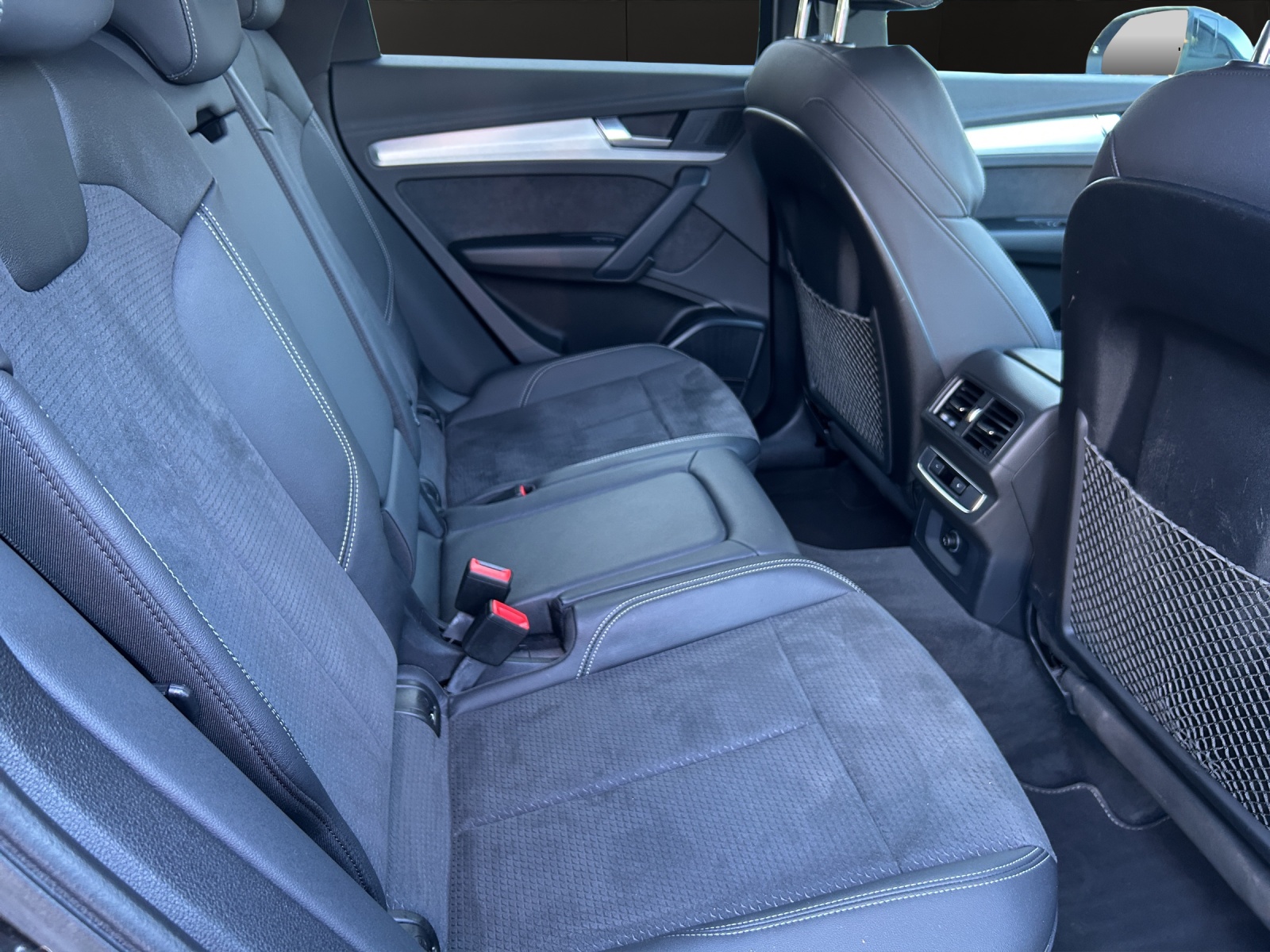 AUDI Q5 50 TFSI e PHEV S line quattro S-tronic-image-16