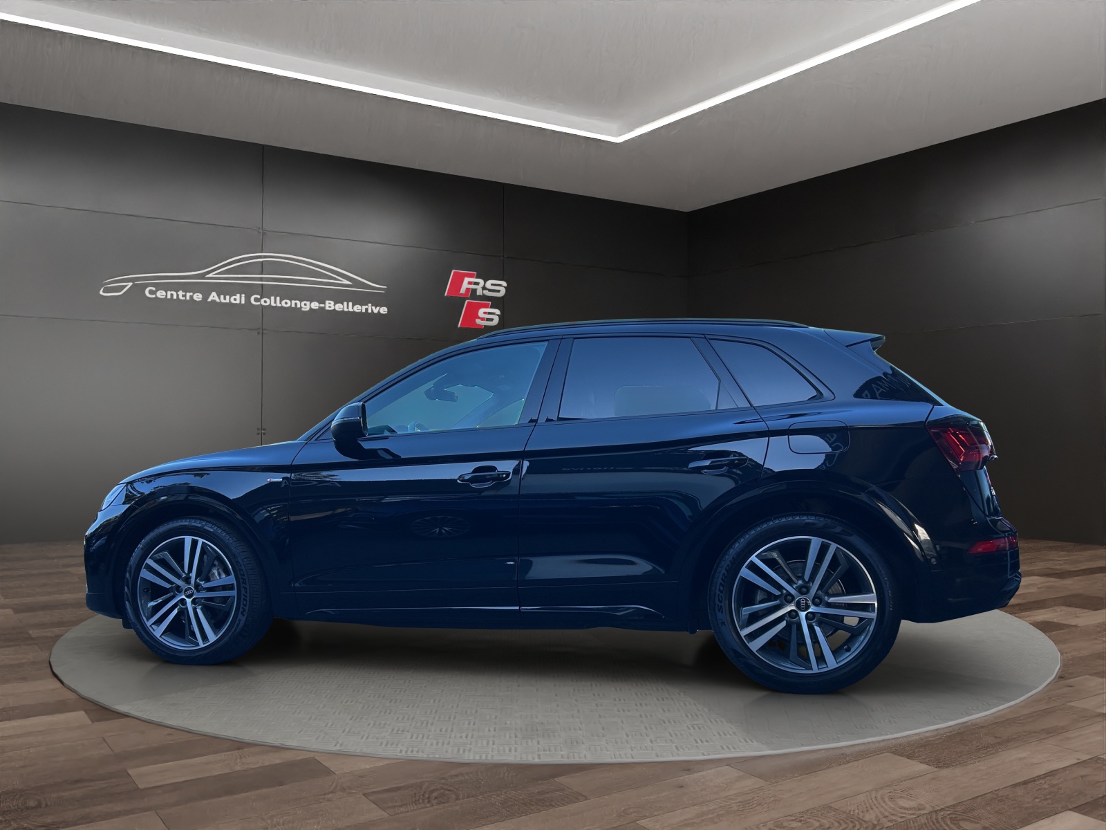 AUDI Q5 50 TFSI e PHEV S line quattro S-tronic-showroom-element-2